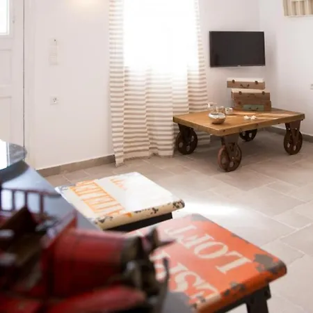 Chic & Modern With Swim Access