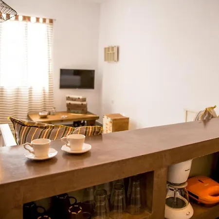 Chic & Modern With Swim Access Ferienhaus Chalki Town