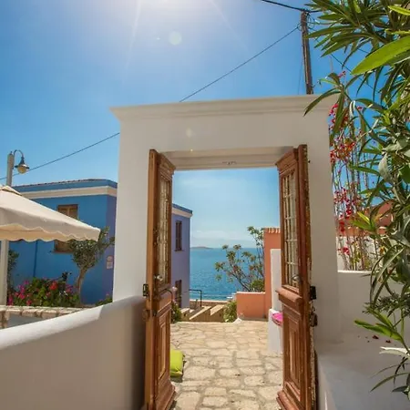 Hébergement de vacances Chic & Modern With Swim Access Chalki Town