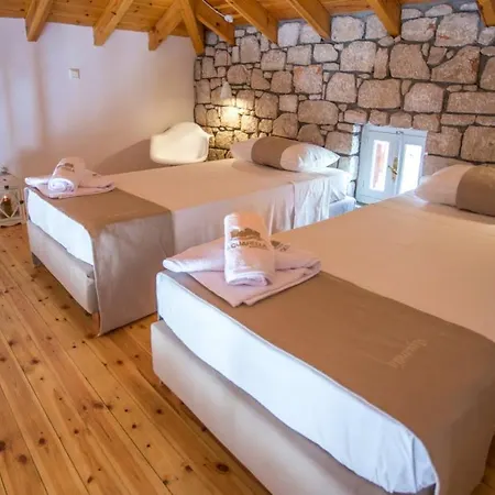 Chic & Modern With Swim Access Chalki Town