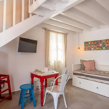 Chic & Modern With Swim Access * Chalki Town