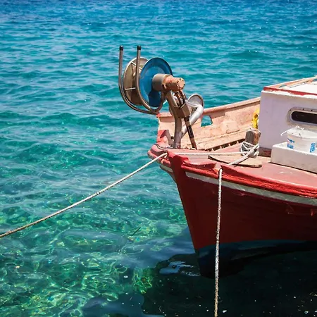 Chic & Modern With Swim Access Chalki Town