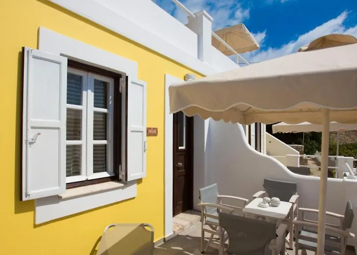 Chic & Modern With Swim Access *