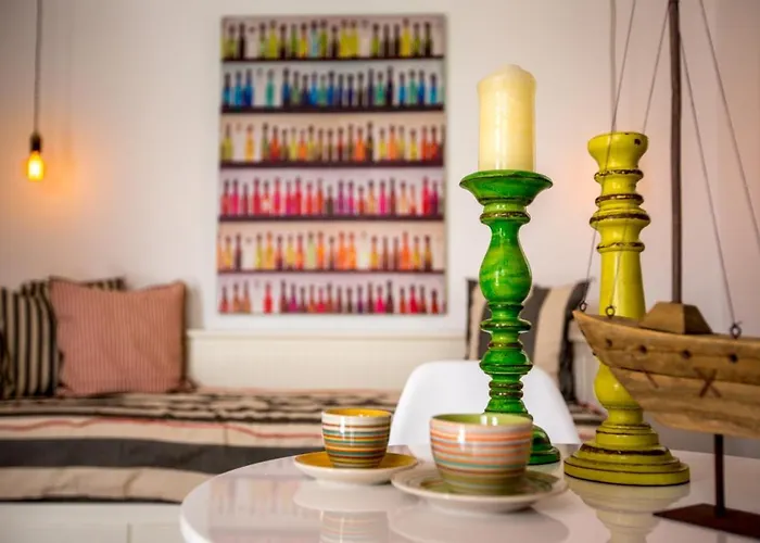 Chic & Modern With Swim Access *