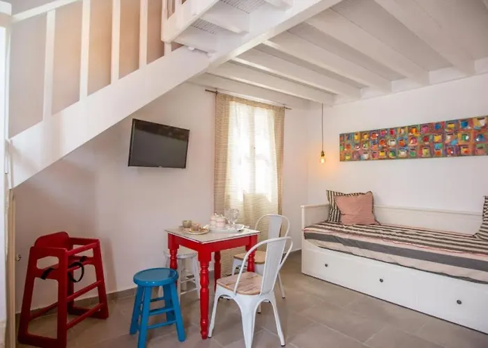 Chic & Modern With Swim Access * Chalki Town