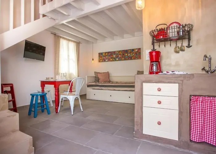 Chic & Modern With Swim Access